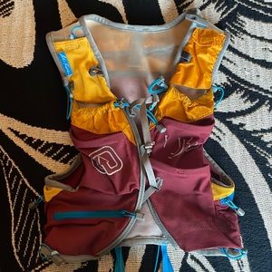 Ultimate Direction AK Mountain Hydration Vest Unisex